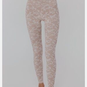 Spiritual Gangster Women's Pink Love-Sculpt Jacquard Legging Pants Size XS/S